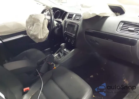 2017 Volkswagen Jetta 1.8T Sel/1.8T Sel Premium z USA, uszkodzony, nr VIN 3VWL17AJ6HM262654